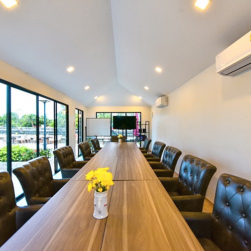 Private Meeting Room