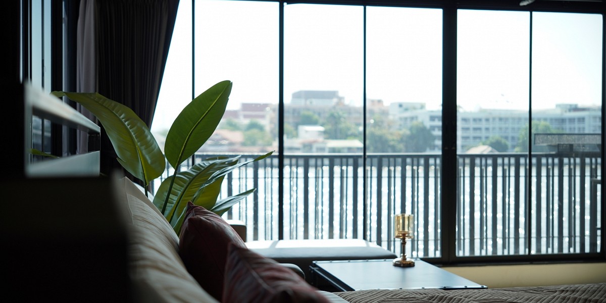 Panoramic Riverview Room with jacuzzi