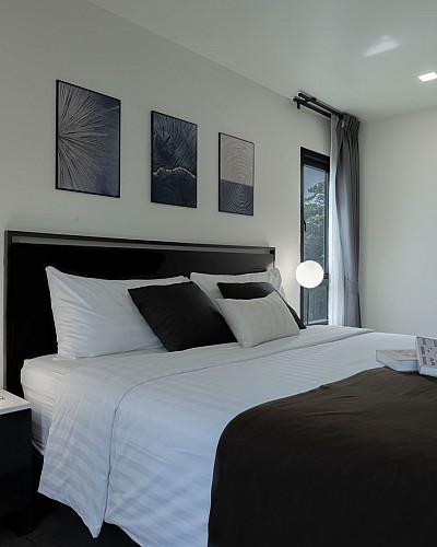 Deluxe King River View Room